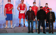 Boksçularımız İstanbuldan 7 medalla qayıdır